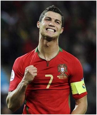 阿斯：C罗肘击可能被认定为暴力行为，将会禁赛至少三场比赛（阿斯：C罗肘击或被定性为暴力行为，至少停赛三场）