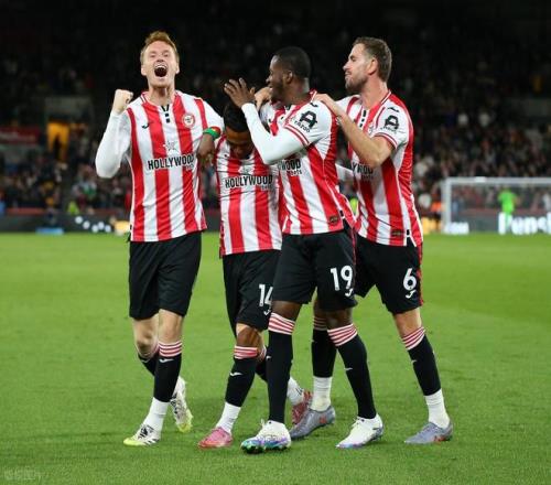 本赛季云南玉昆主场场均观众超2.2万人，带动直接消费2.3亿元（云南玉昆本季主场场均观众破2.2万，拉动2.3亿元直接消费）