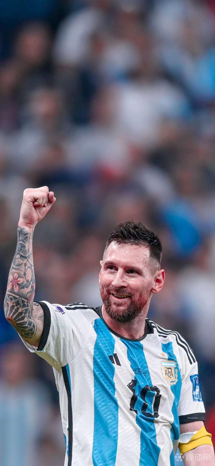 李璇：有个球队主帅最快明天官宣，下赛季应该能换个活法（李璇：某队主帅最早明日官宣，下赛季有望改头换面）