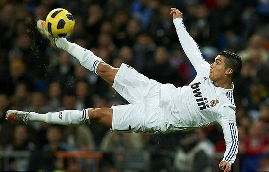 将门虎子，克鲁伊维特的四儿子肖恩代表巴萨竞技在季前赛破门（克鲁伊维特四子肖恩季前赛为巴萨竞技打入一球）